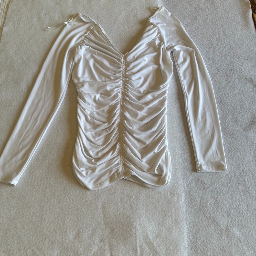 GUESS Ruched Top Womens Size M White Bodycon V Neck Zip Long Sleeve Party NWT